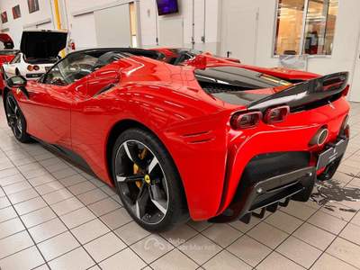 Ferrari SF90 Spider Rosso usata Calvatone