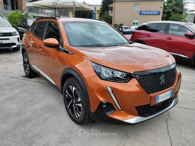 Peugeot 2008 OTTIME CONDIZIONI GENERALI Arancione usata Canelli