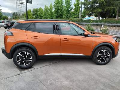 Peugeot 2008 OTTIME CONDIZIONI GENERALI Arancione usata Canelli