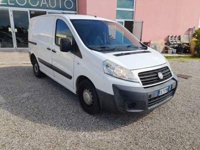 Fiat Scudo 1.6 MJT 90 cv 3 POSTI  Bianco usata Caprarica di Lecce