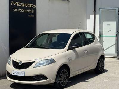 Lancia Ypsilon  1.2 69 CV 5p. Gold Bianco usata Senise