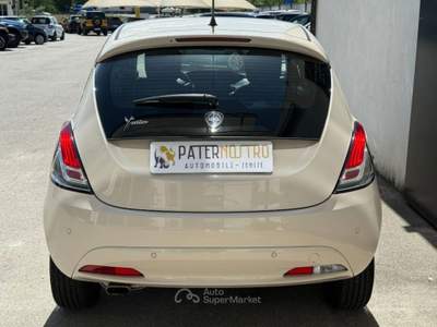 Lancia Ypsilon  1.2 69 CV 5p. Gold Bianco usata Senise