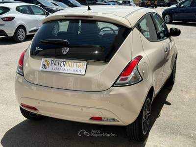 Lancia Ypsilon  1.2 69 CV 5p. Gold Bianco usata Senise
