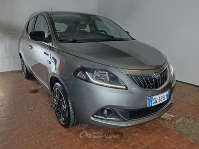 Lancia Ypsilon 1.0 Hybrid 70cv Gold Car Play + Telecamera Grigio usata Torino Lancia Ypsilon 1.0 Hybrid 70cv Gold Car Play + Telecamera Grigio usata Torino