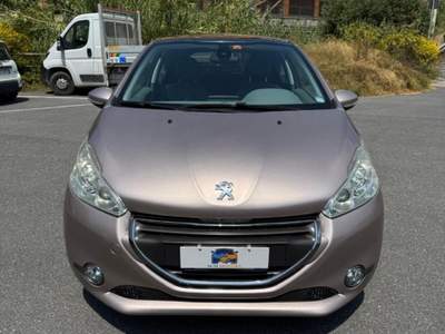 Peugeot 208 1.6 8V e-HDi 115CV Stop&Start 3p. Allure Rosso usata Sanremo