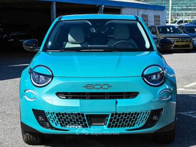 Fiat 600 Hybrid 100 CV DCT MHEV La Prima Blu/Azzurro usata Frosinone