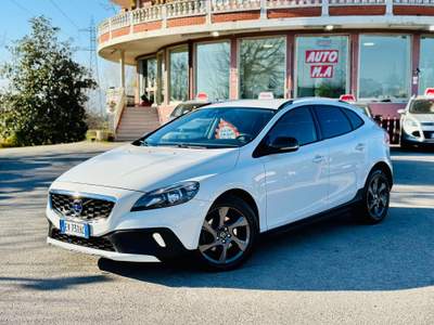 Volvo V40 Cross Country OK NEOPATENTATI usata DUEVILLE