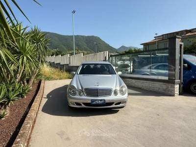 Mercedes-Benz Classe E 270 CDI Elegance Grigio usata Campagna