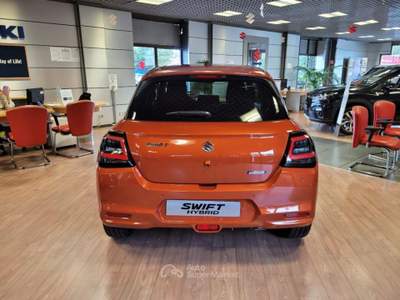 Suzuki Swift 1.2 Hybrid 4WD AllGrip Top ANCHE PER NEOPATENTATI Arancione usata Bologna