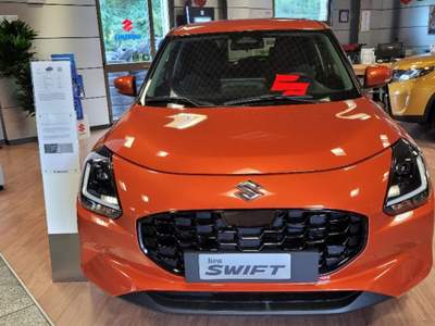 Suzuki Swift 1.2 Hybrid 4WD AllGrip Top ANCHE PER NEOPATENTATI Arancione usata Bologna