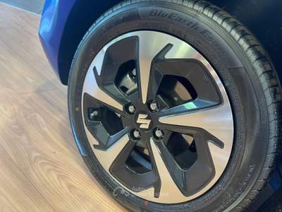 Suzuki Swift 1.2 Hybrid WAKU PER NEOPATENTATI Blu/Azzurro usata Bologna