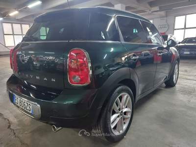 MINI Cooper D Countryman Mini 1.6 COOPER D COUNTRYMAN C.LEGA 17" CLIMA AUT PACK LUCI !!!! Oro usata Torino