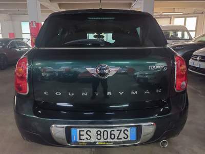 MINI Cooper D Countryman Mini 1.6 COOPER D COUNTRYMAN C.LEGA 17" CLIMA AUT PACK LUCI !!!! Oro usata Torino