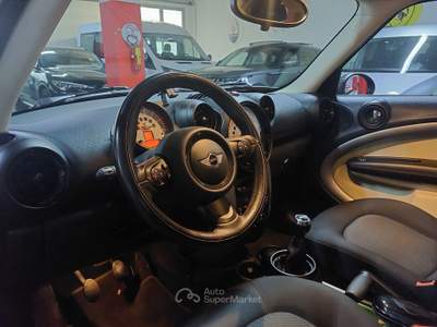 MINI Cooper D Countryman Mini 1.6 COOPER D COUNTRYMAN C.LEGA 17" CLIMA AUT PACK LUCI !!!! Oro usata Torino