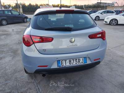 Alfa Romeo Giulietta Exclusive - 2013 Lilla usata ANDRIA