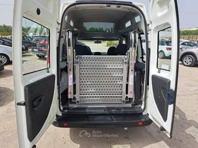 Fiat Doblò PEDANA DISABILI TETTO ALTO Bianco usata ANDRIA