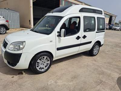 Fiat Doblò PEDANA DISABILI TETTO ALTO Bianco usata ANDRIA