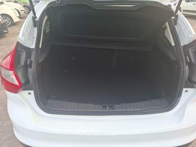 Ford Focus Titanium - 2011 BERLINA Bianco usata ANDRIA