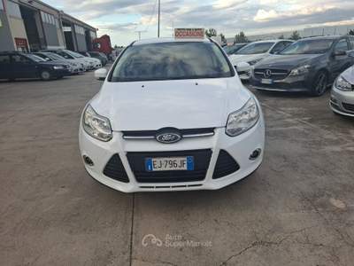 Ford Focus Titanium - 2011 BERLINA Bianco usata ANDRIA