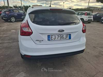 Ford Focus Titanium - 2011 BERLINA Bianco usata ANDRIA