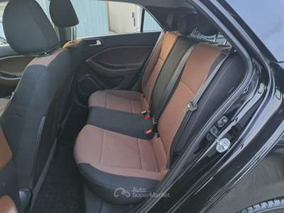Hyundai i20 - 2015 NEOPATENTATI Nero usata ANDRIA