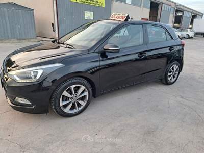 Hyundai i20 - 2015 NEOPATENTATI Nero usata ANDRIA