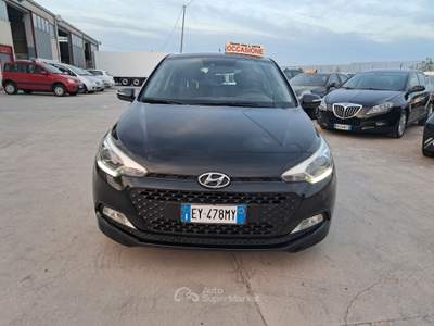 Hyundai i20 - 2015 NEOPATENTATI Nero usata ANDRIA