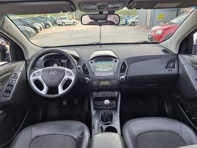 Hyundai ix35 Xpossible TETTO APRIBILE Nero usata ANDRIA