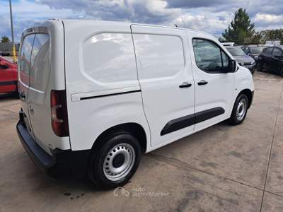 Opel Combo Cargo 1.6 Diesel 100CV 3 POSTI - 2019 Bianco usata ANDRIA