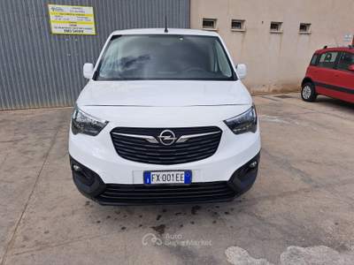 Opel Combo Cargo 1.6 Diesel 100CV 3 POSTI - 2019 Bianco usata ANDRIA