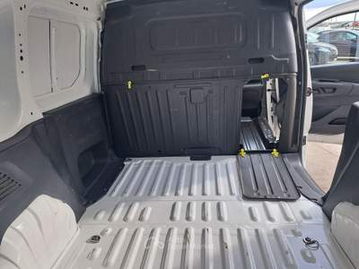 Opel Combo Cargo 1.6 Diesel 100CV 3 POSTI - 2019 Bianco usata ANDRIA