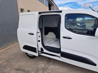 Opel Combo Cargo 1.6 Diesel 100CV 3 POSTI - 2019 Bianco usata ANDRIA