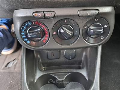 Opel Corsa 1.4 BENZINA/GPL - 2017 BICOLORE Blu/Azzurro usata ANDRIA
