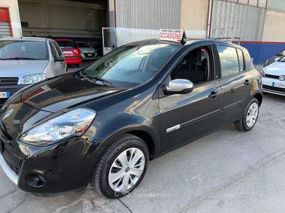 Renault Clio 5 porte - 2011 Nero usata ANDRIA