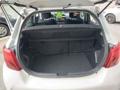 Toyota Yaris BENZINA 5 PORTE - 2016 Bianco usata ANDRIA