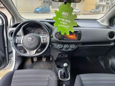 Toyota Yaris BENZINA 5 PORTE - 2016 Bianco usata ANDRIA
