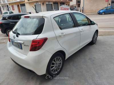 Toyota Yaris BENZINA 5 PORTE - 2016 Bianco usata ANDRIA