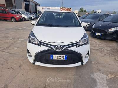 Toyota Yaris 5 porte Lounge - 2014 Bianco usata ANDRIA