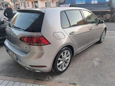 Volkswagen Golf 7.5 1.6 TDI 115 CV 5p. Executive - 2017 Grigio usata ANDRIA