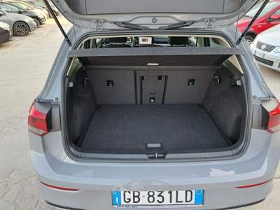 Volkswagen Golf 8 2.0 TDI 115 CV STYLE - 2020 Grigio usata ANDRIA