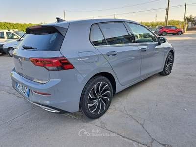Volkswagen Golf 8 2.0 TDI 115 CV STYLE - 2020 Grigio usata ANDRIA