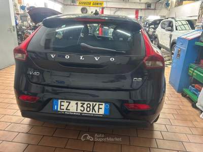 Volvo V40 D2 1.6 Powershift Kinetic Nero usata Melegnano