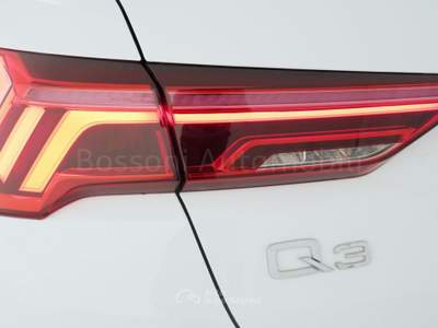 Audi Q3 35 1.5 tfsi evo2 business advanced s tronic Bianco usata Cremona