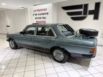 Mercedes-Benz Classe E 200 Verde usata Viterbo