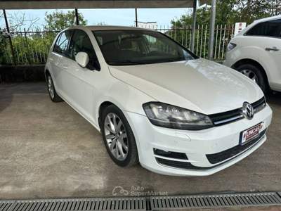 Volkswagen Golf 2.0 tdi Highline 150cv 5p usata Aci Sant'Antonio