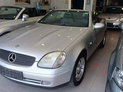 Mercedes-Benz SLK auto adatta a neo patentati Grigio usata Abano Terme
