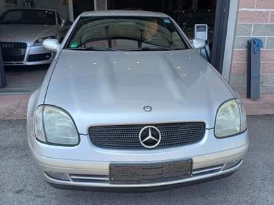 Mercedes-Benz SLK auto adatta a neo patentati Grigio usata Abano Terme