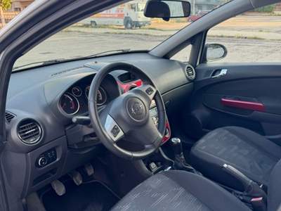 Opel Corsa . Bianco usata Montesilvano