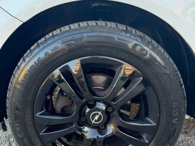 Opel Corsa . Bianco usata Montesilvano