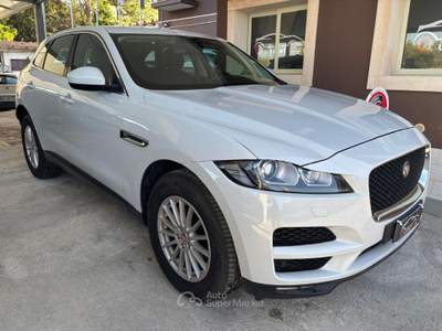 Jaguar F-Pace  2.0d 180 CV AWD aut. Prestige Bianco usata Priolo Gargallo